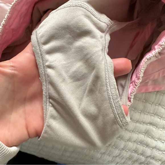 Lululemon Tracker Short V *4" Diamond Dye White Miami Pink (Size: 4) - Picture 7 of 8